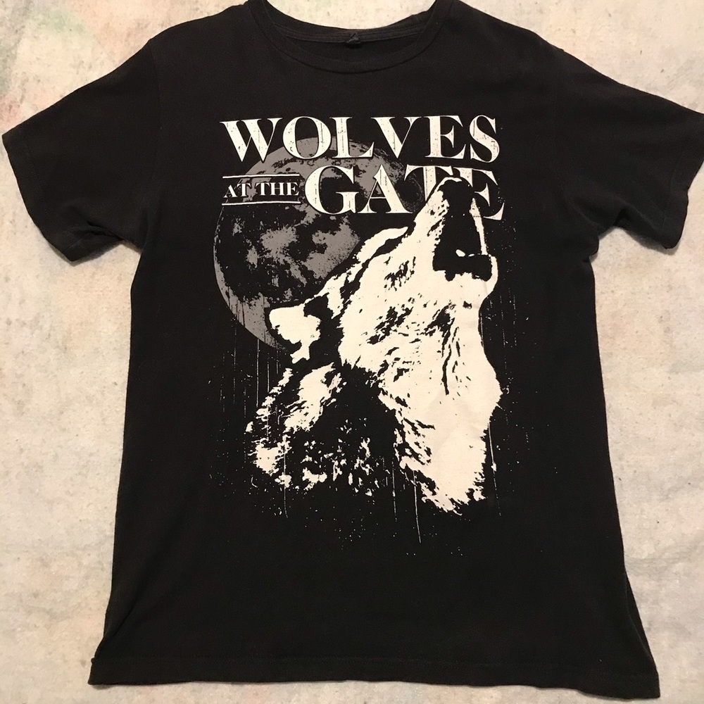 Wolves at the Gate T-shirt Medium